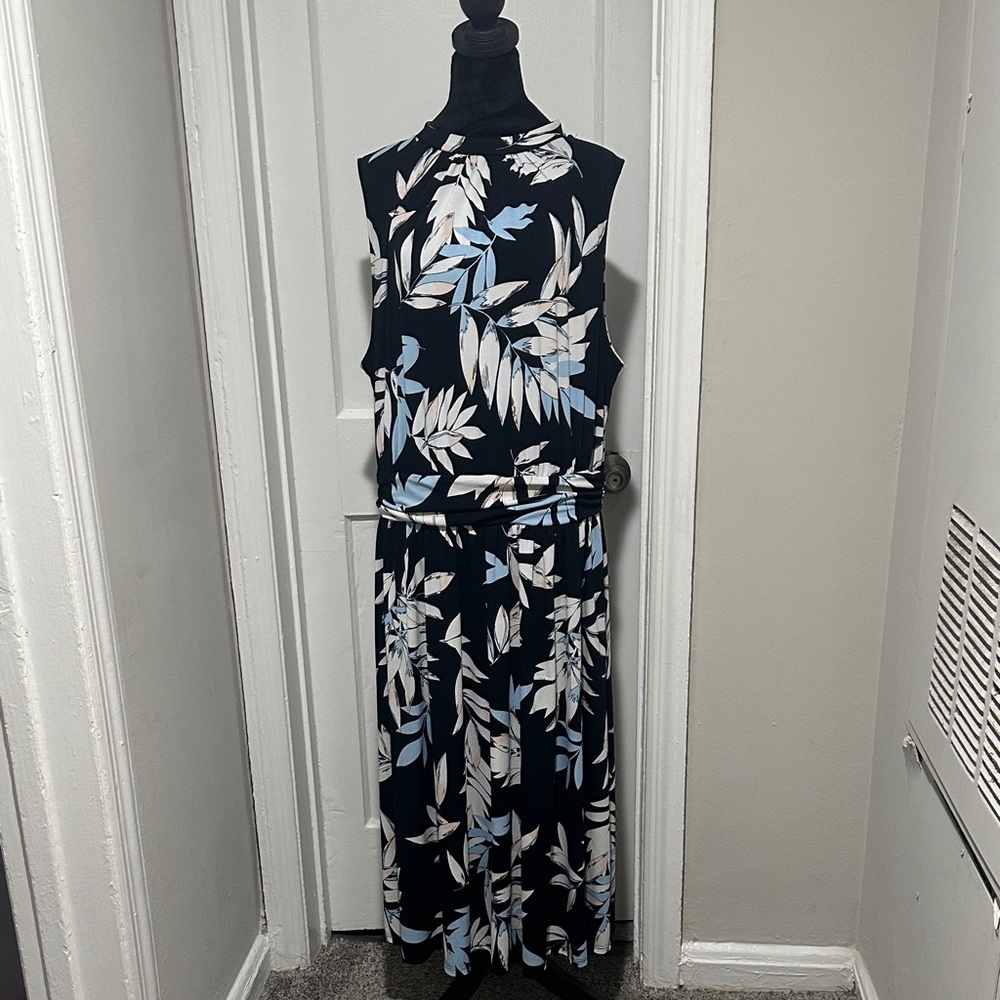 🩵Sleeveless Leaf Print Dress🩵